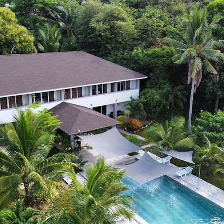 Sunset Cove Beach & Dive Resort Romblon Екстериор снимка