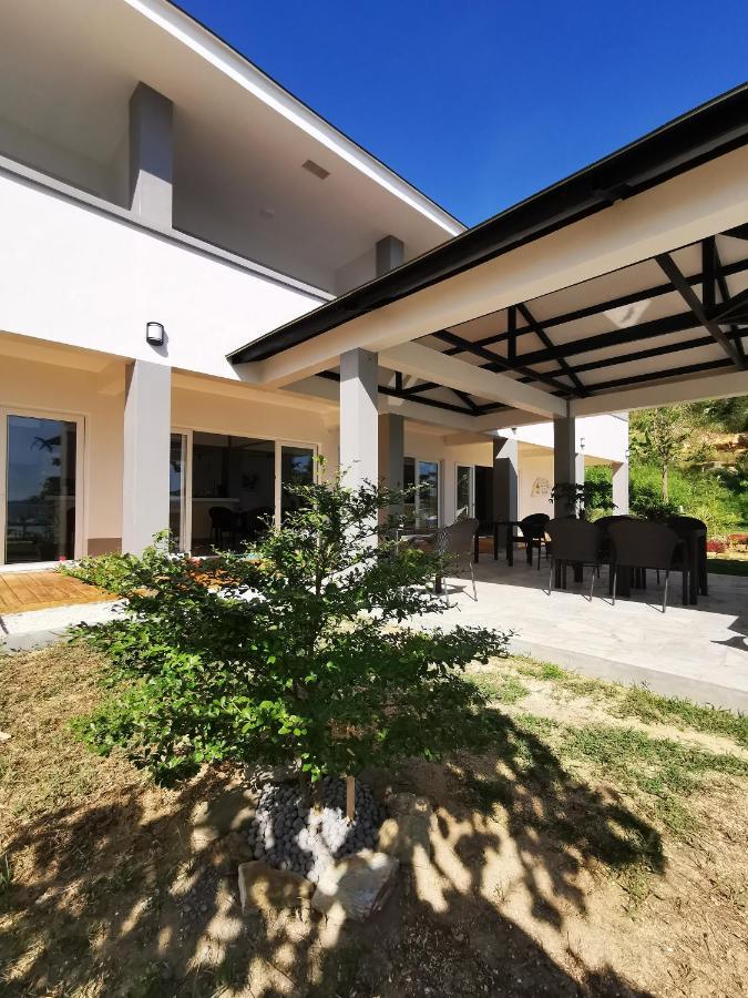Sunset Cove Beach & Dive Resort Romblon Екстериор снимка