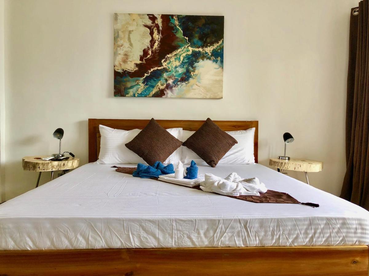 Sunset Cove Beach & Dive Resort Romblon Екстериор снимка