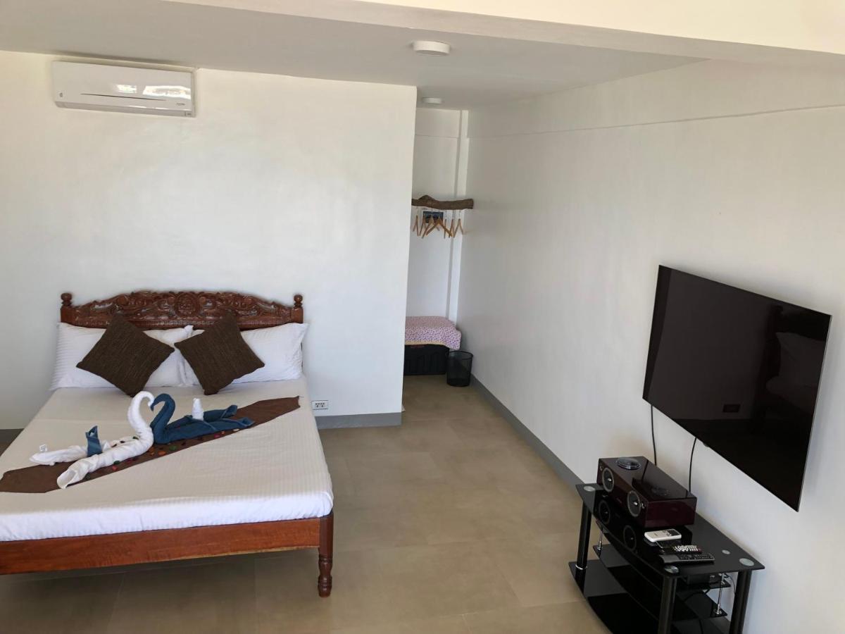 Sunset Cove Beach & Dive Resort Romblon Екстериор снимка